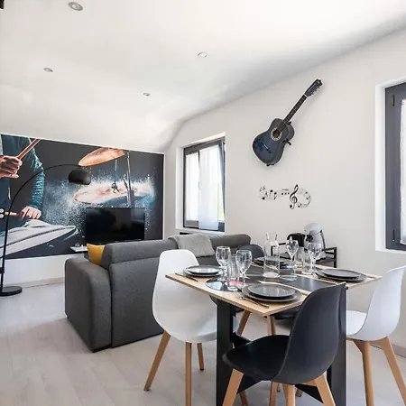Life Is Music - Casa Vostra - Caution 800 Eur & Id Requises - Proche Tramway-frontiere Apartment Gaillard
