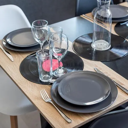 Apartment Life Is Music - Casa Vostra - Caution 800 Eur & Id Requises - Proche Tramway-frontiere